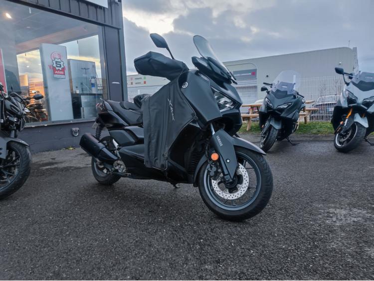 YAMAHA XMAX 300 Tech Max