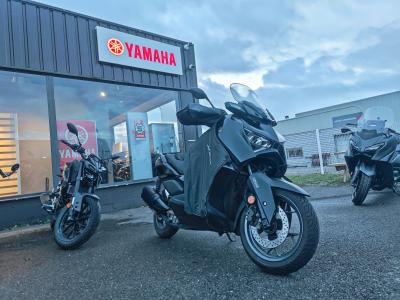 YAMAHA XMAX 300 Tech Max