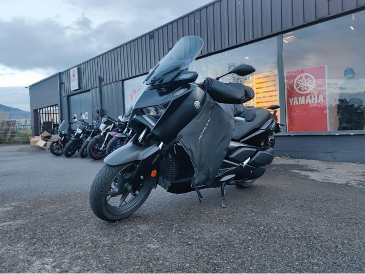 YAMAHA XMAX 300 Tech Max