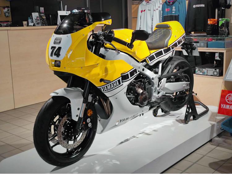 YAMAHA XSR 900 GP 60 eme anniversaire