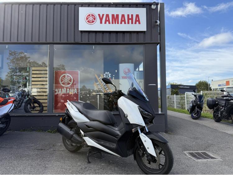 YAMAHA XMAX 300