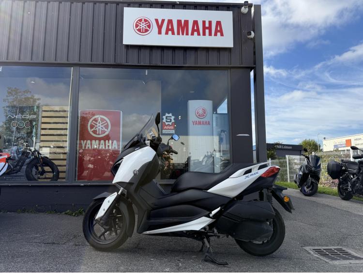 YAMAHA XMAX 300