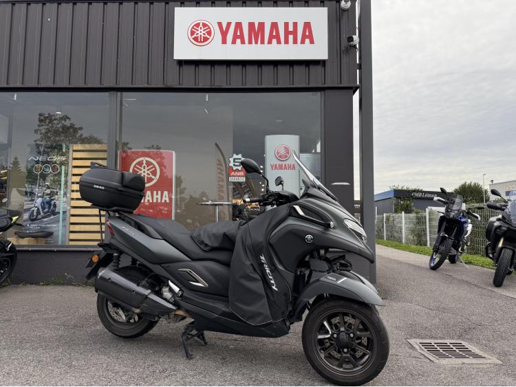 YAMAHA TRICITY 300