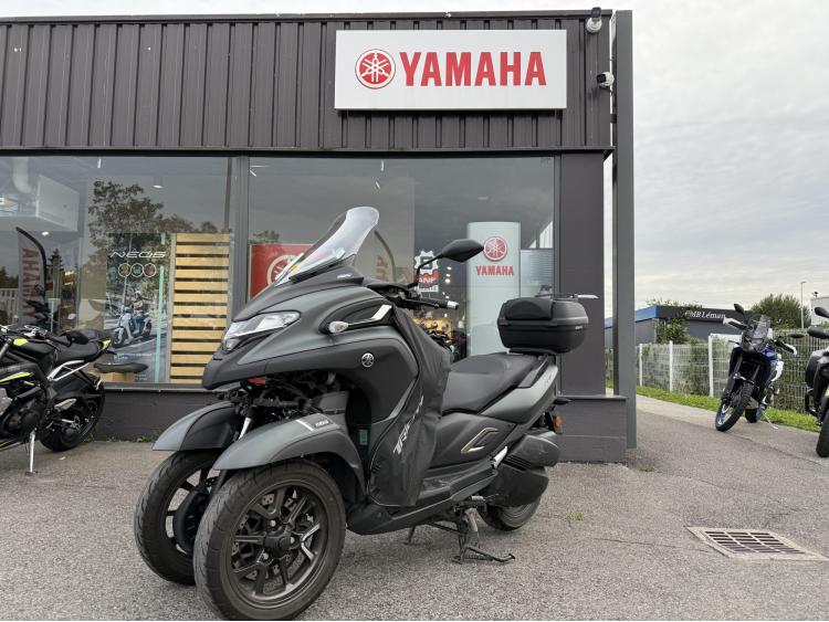 YAMAHA TRICITY 300