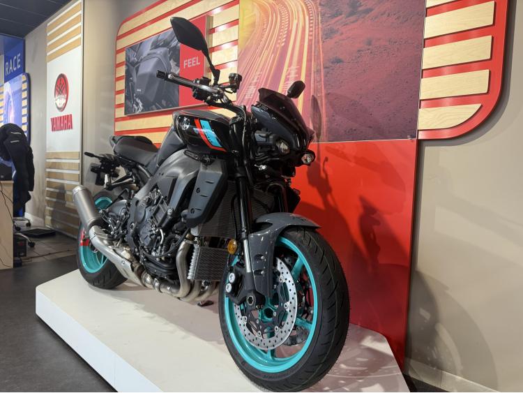 YAMAHA MT-10