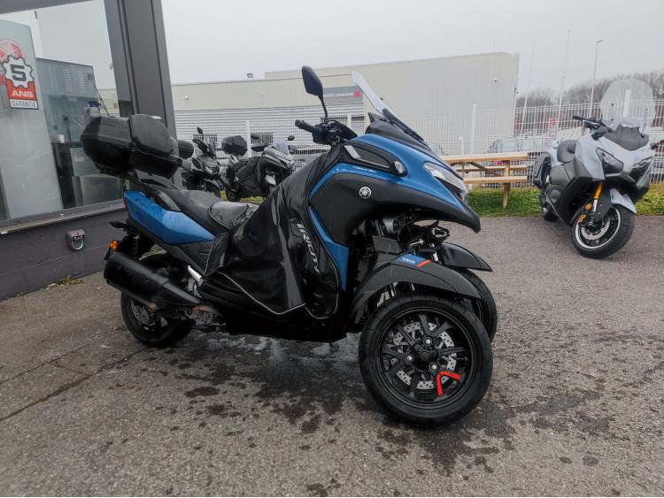 YAMAHA TRICITY 300 touring