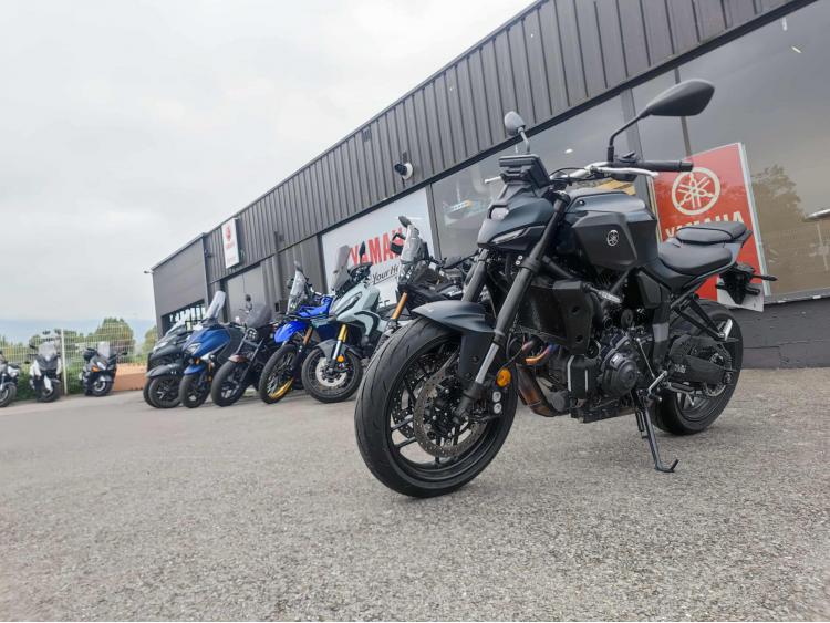 YAMAHA MT-07 2025