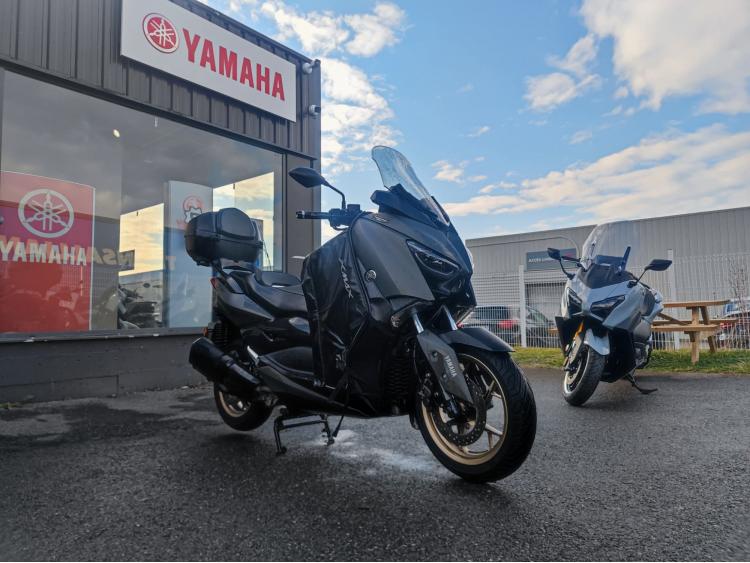 YAMAHA XMAX 300 Tech Max