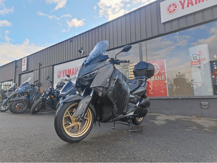 YAMAHA XMAX 300 Tech Max
