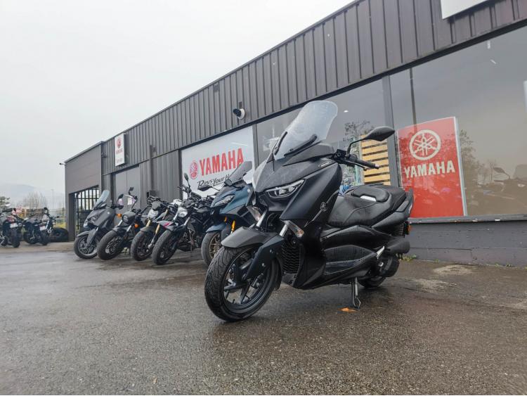YAMAHA XMAX 125 iron MAX